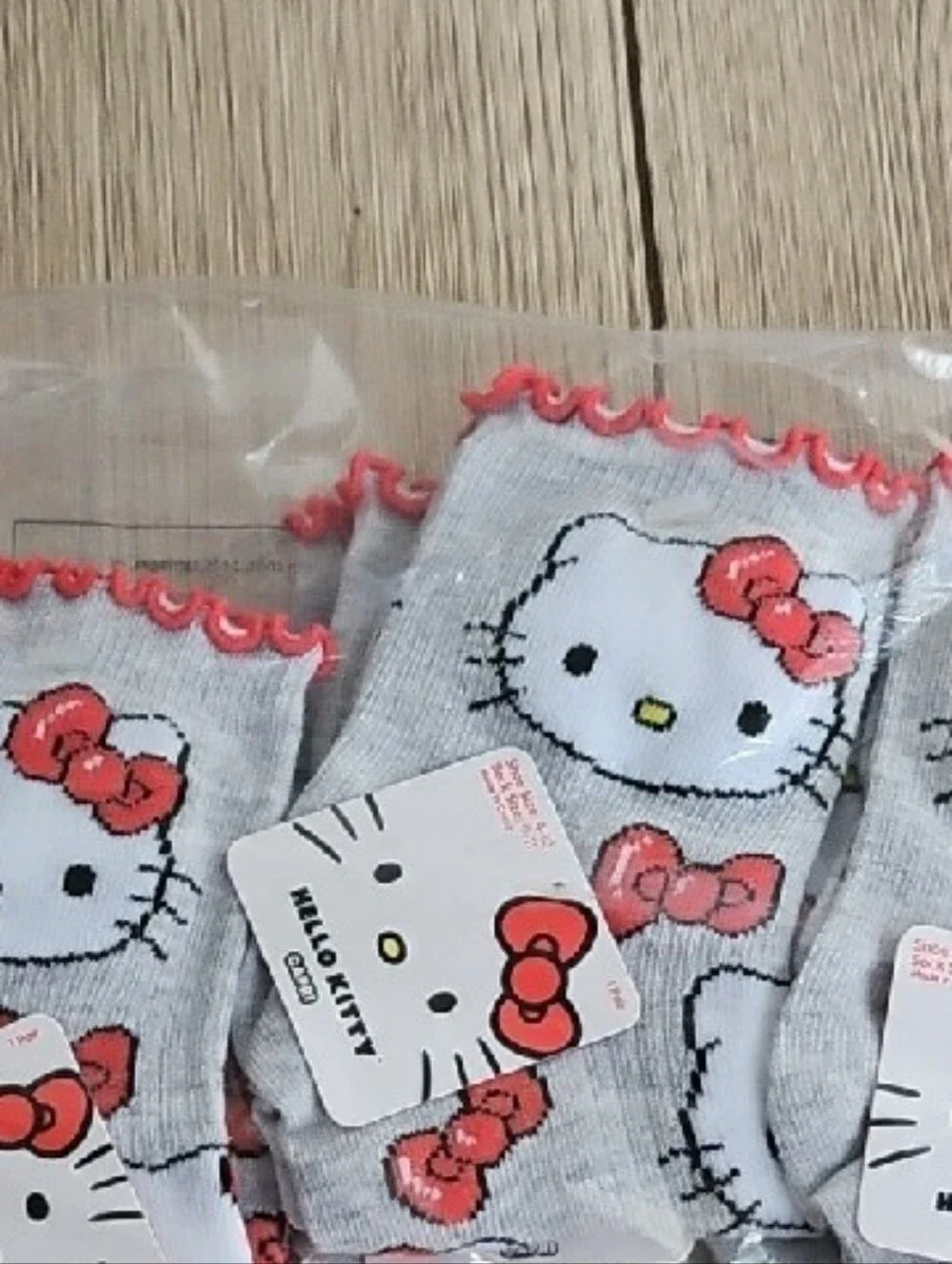 Hello Kitty Gray Socks with Red Bows - 6 Pack